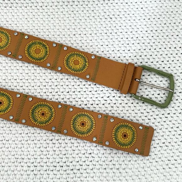 Guess Vintage Tan Patchwork Granny Floral Embrodiered Boho Y2K Belt Large - Picture 2 of 7